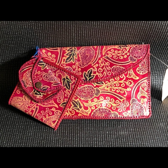 India leather brightly colored / bohemian wallets - Picture 1 of 2